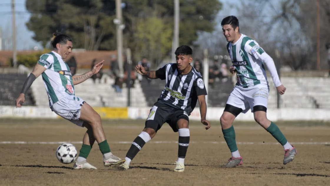 Torneo Provincial de Fútbol: Sábado de adelantos y partidos claves para la clasificación