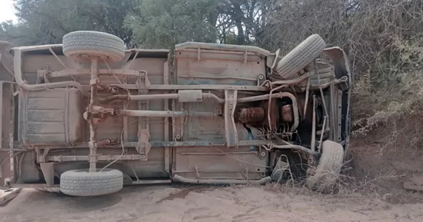 Volcó una camioneta en la ruta provincial NÂº9