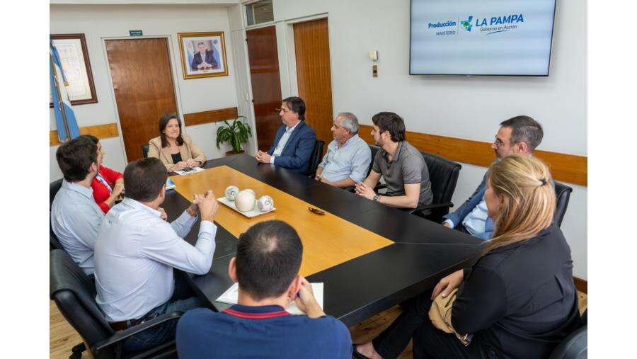 Producción se reunió con UNILPa: “Preocupa la caída estrepitosa del nivel de actividad de algunos rubros”