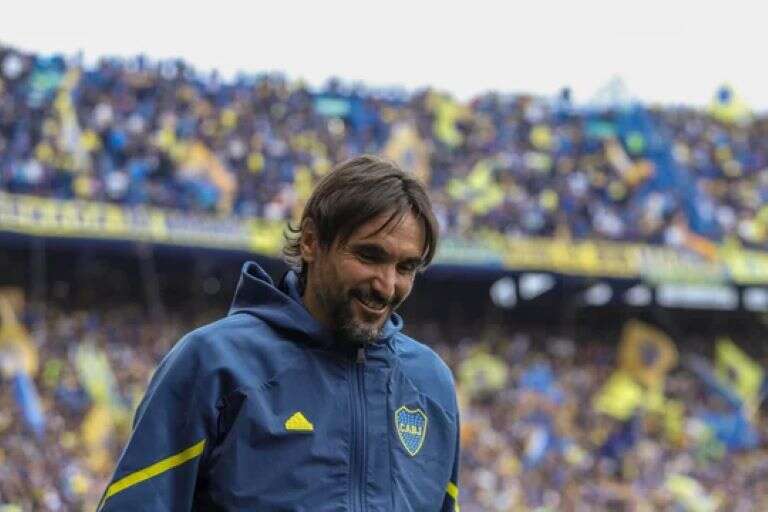Fútbol: Martínez seguirá dirigiendo a Boca y Romero será sancionado