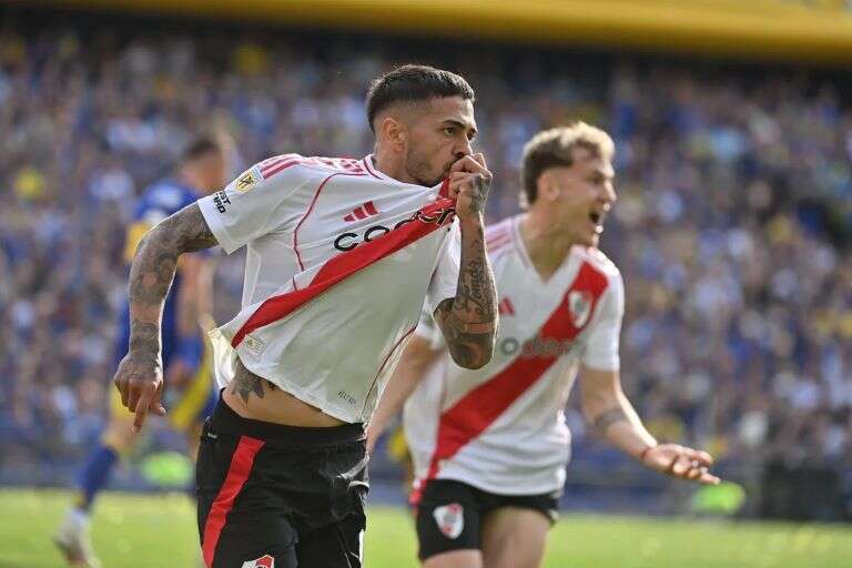 Fútbol: Con polémica, River le ganó a Boca en una nueva edición del Superclásico