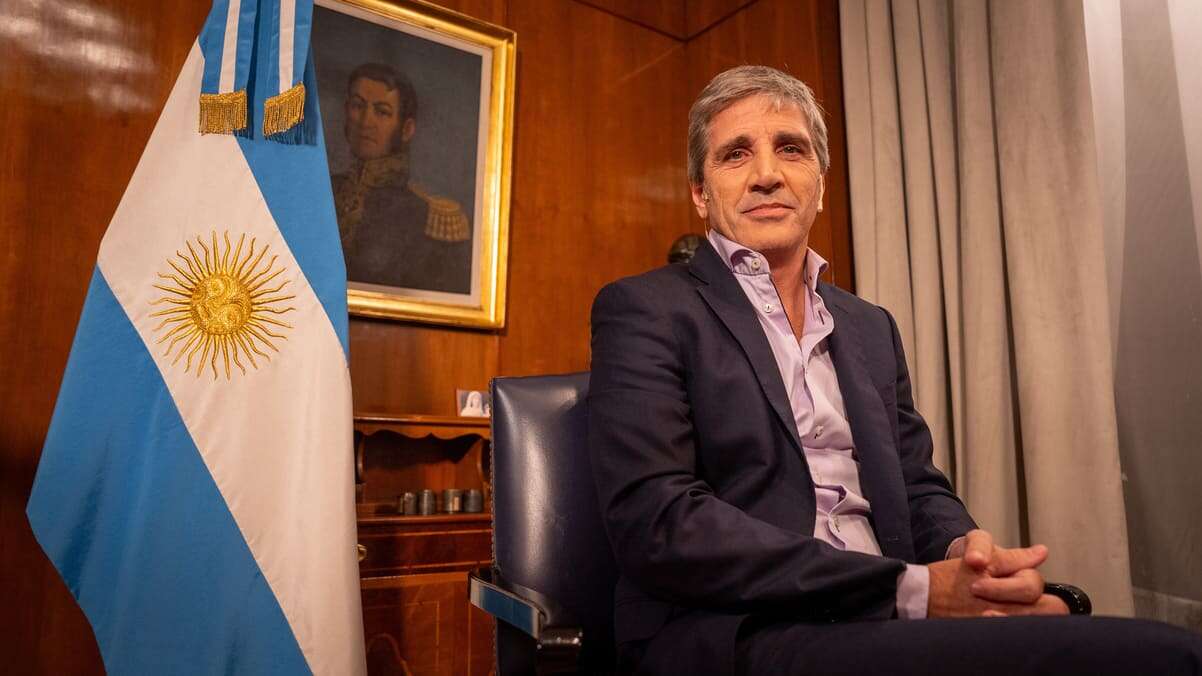 Agosto cerró con superávit pero el 99,6% del saldo positivo fue a pagar deuda
