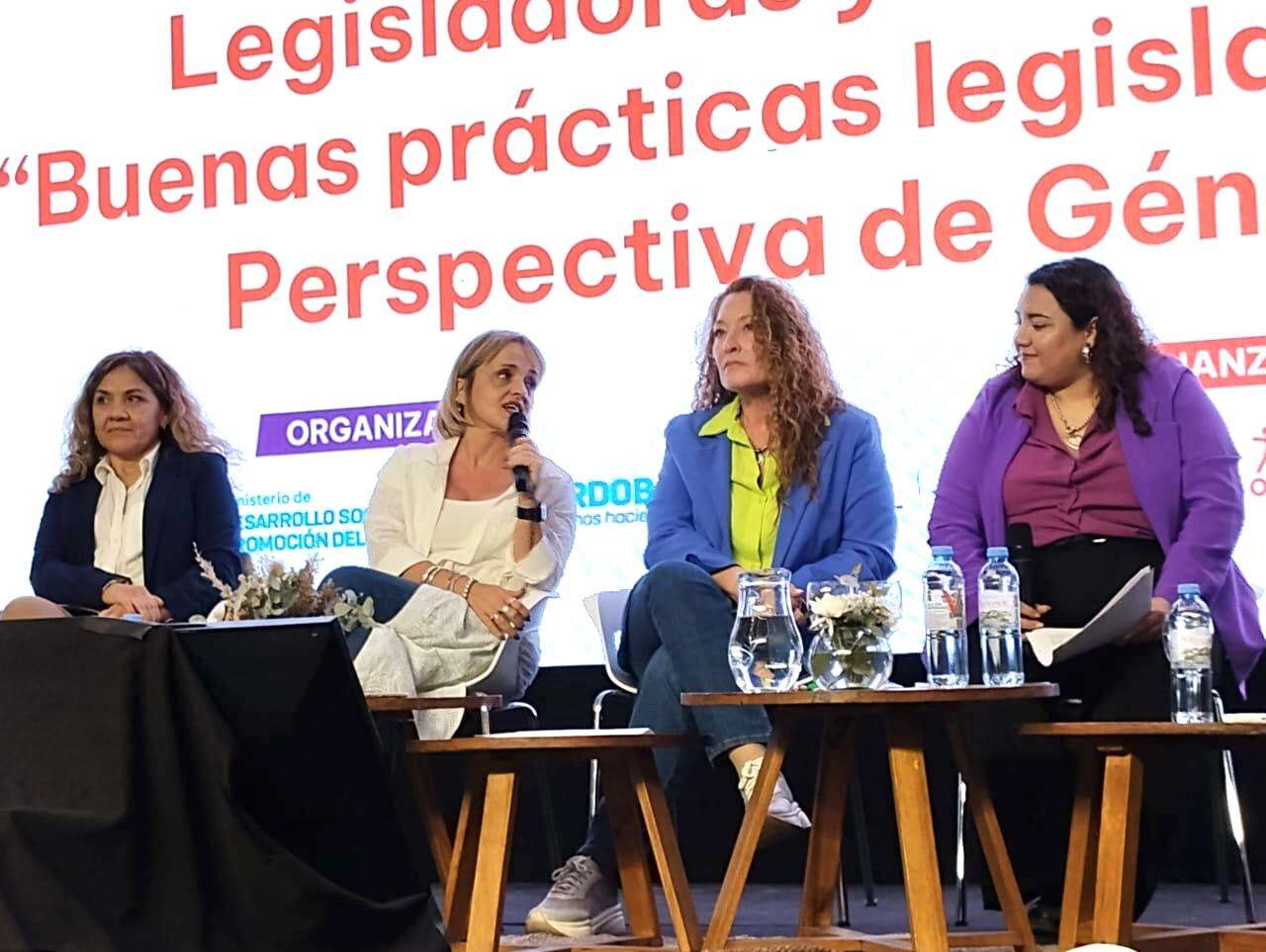 Diputada George participó del Foro Suprarregional “Mujeres y Política” en Córdoba
