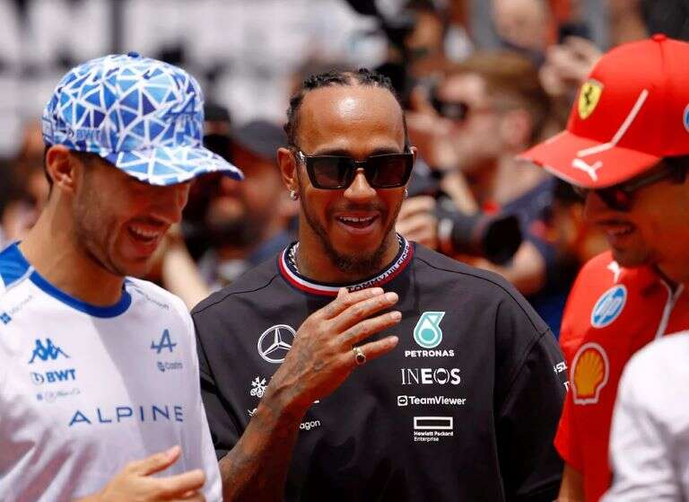 Automovilismo: “Es fantástico ver a jóvenes con talento salir adelante y conducir tan bien”, afirmó Hamilton al destacar la actuación de Colapinto