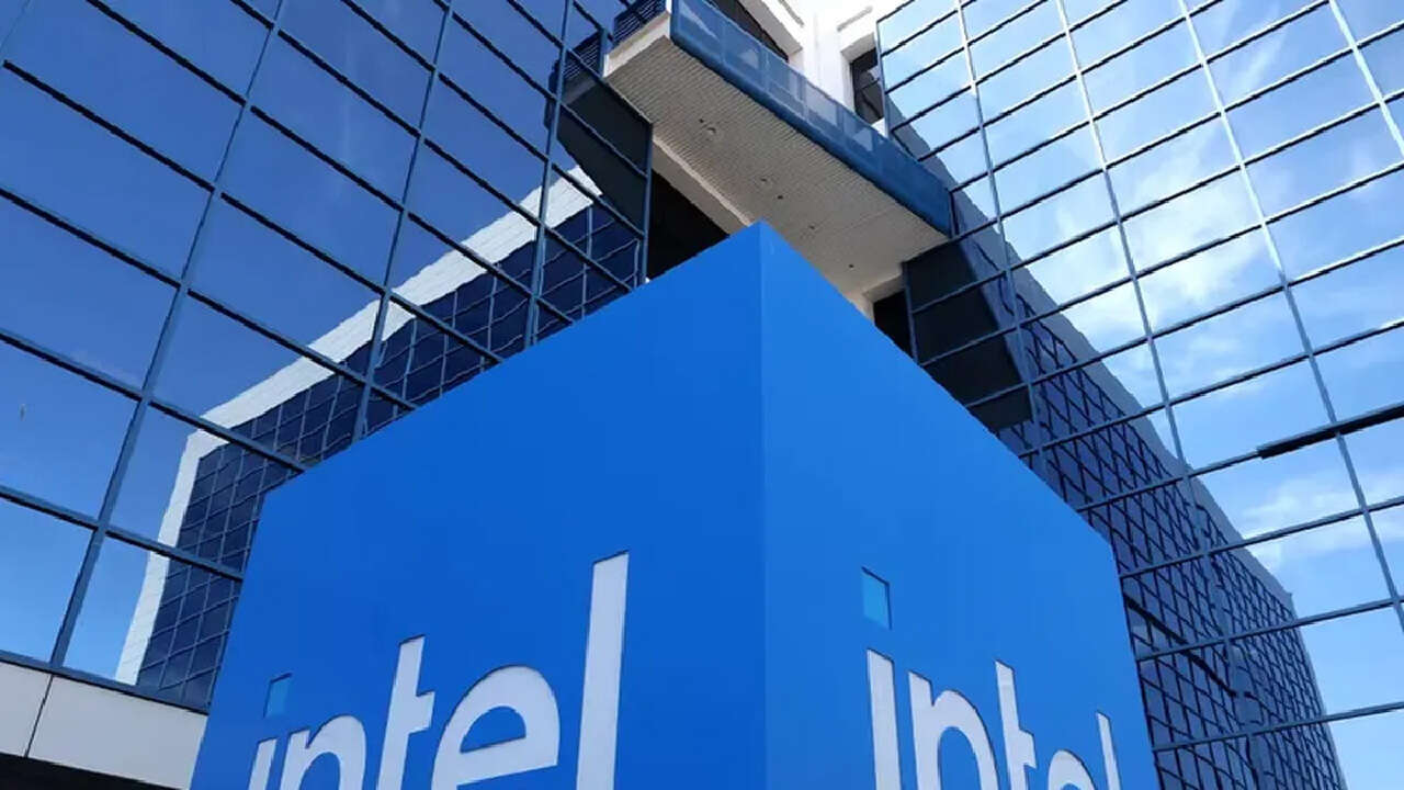 Intel prepara un plan de reestructuración para salir de la crisis