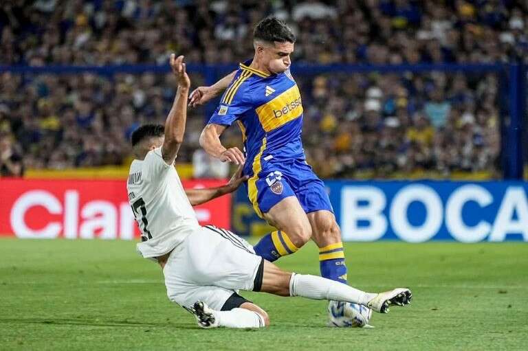 Fútbol: Boca quiso mucho, pero no pasó del empate ante Riestra en el debut de Gago en La Bombonera