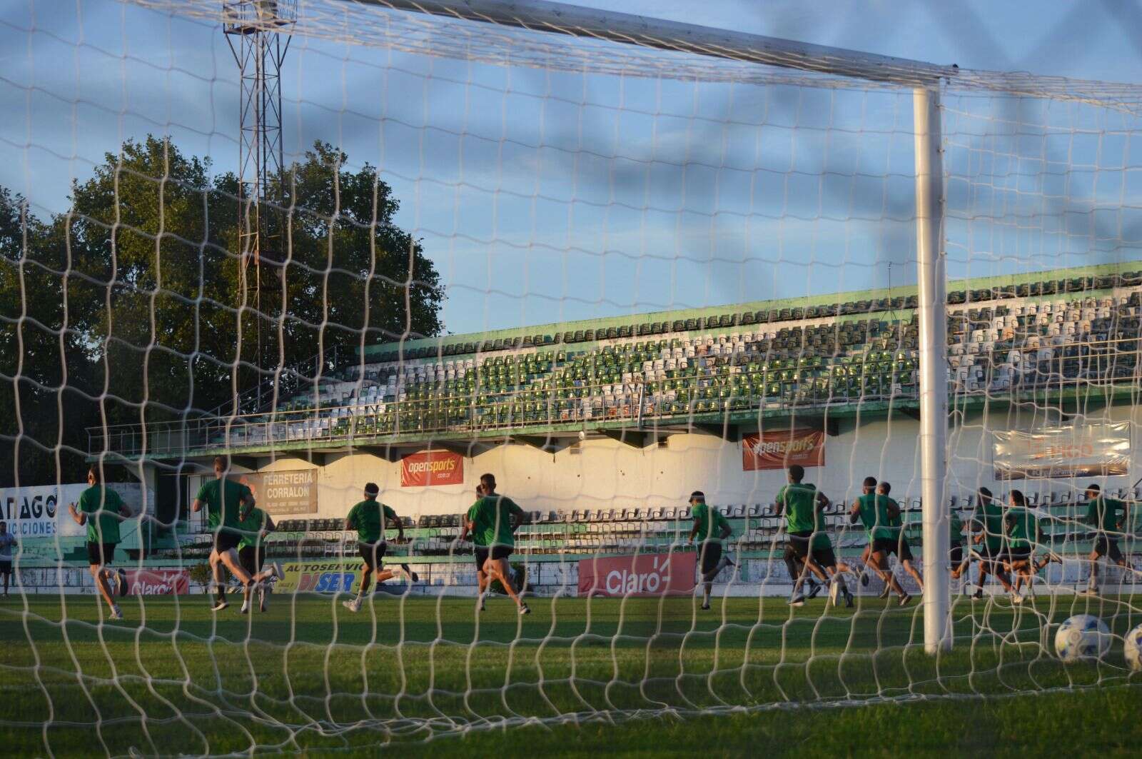 Fútbol: Se juegan los partidos de ida de cuartos de final del Provincial 2024