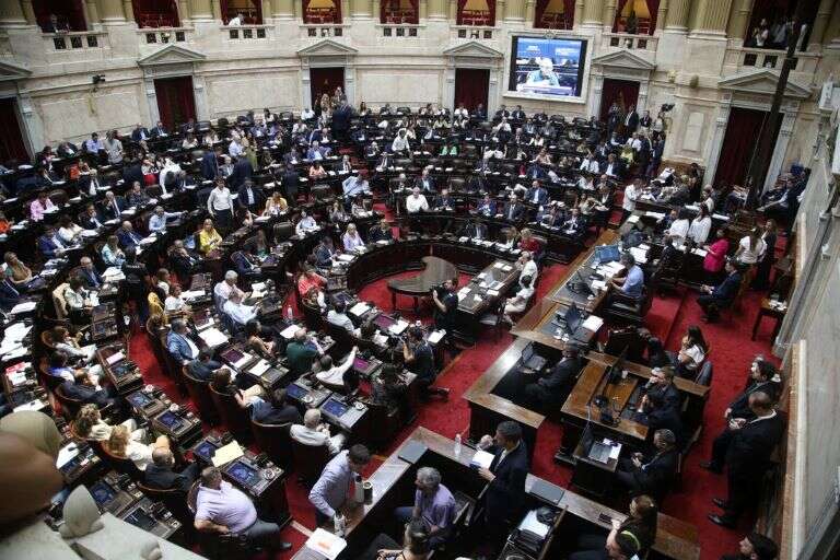 Dura derrota del Gobierno en Diputados, la oposición aprobó una comisión investigadora por el criptogate