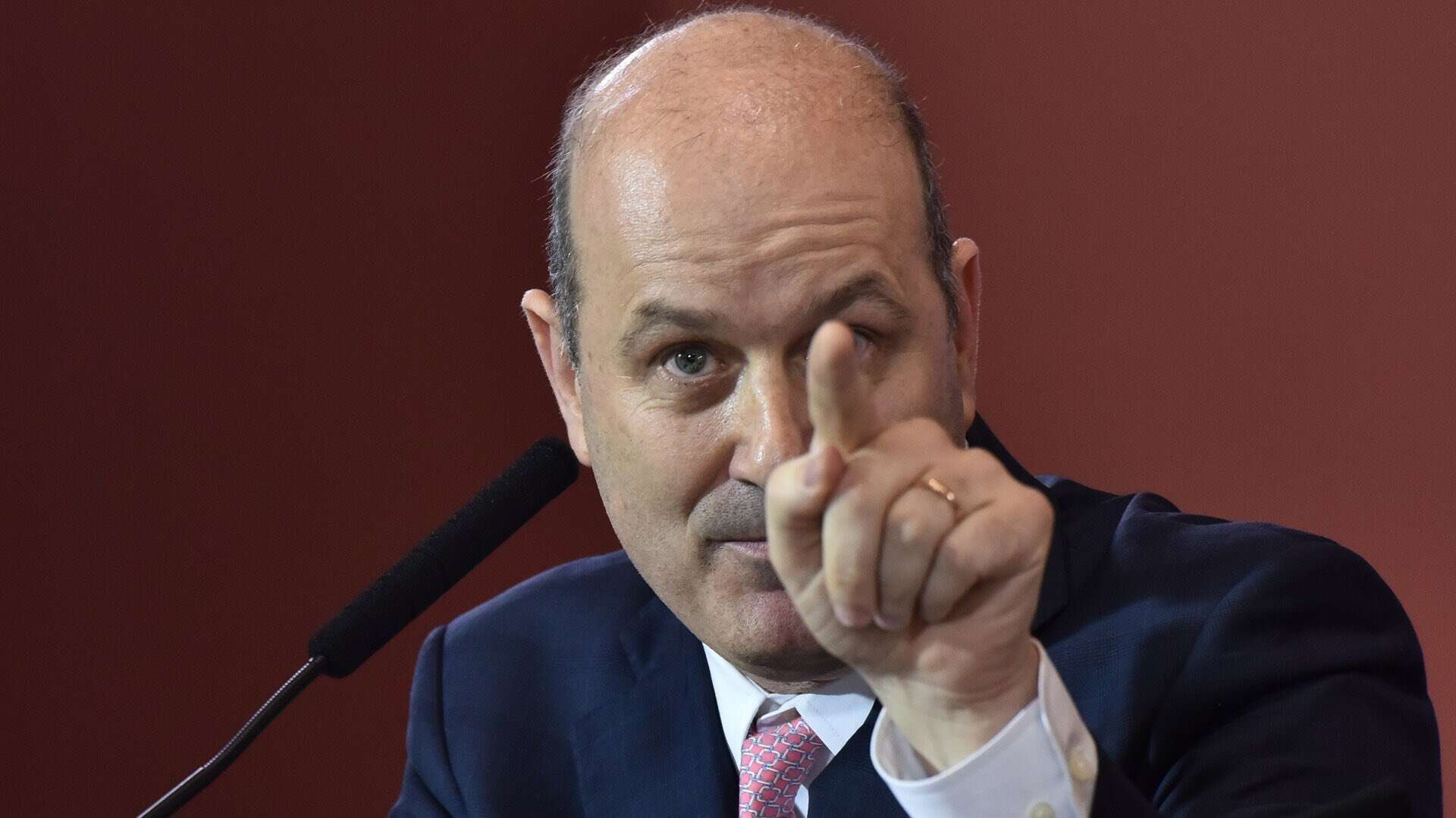 El Gobierno intima a jubilarse a los empleados públicos que cumplan con las condiciones