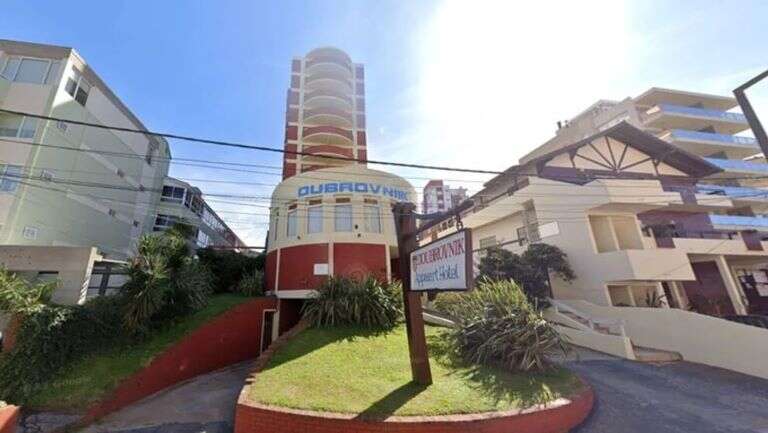 Villa Gesell: Se derrumbó una parte de un edificio y hay entre 7 y 9 personas desaparecidas