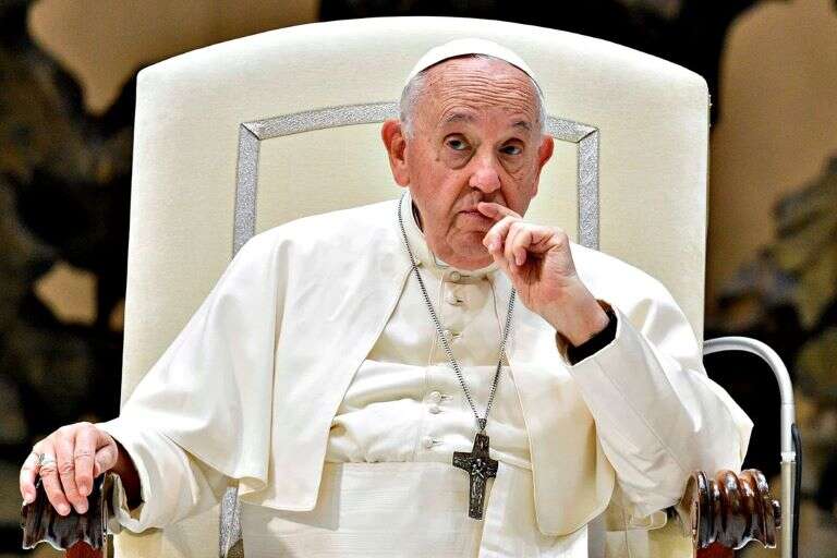 Vaticano: El Papa pasó una noche tranquila, pero su pronóstico sigue siendo reservado