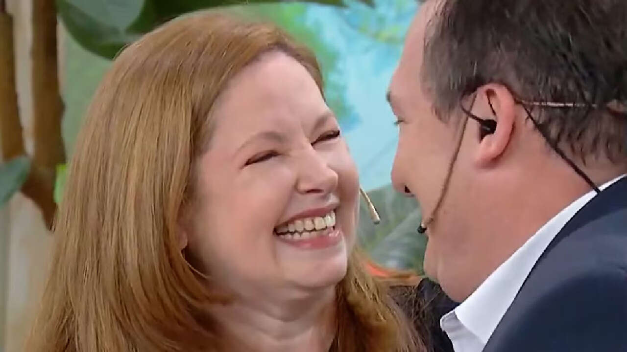 Andrea del Boca protagonizó un apasionado beso de telenovela con Paulo Kablan: “Me enamoré de vos”