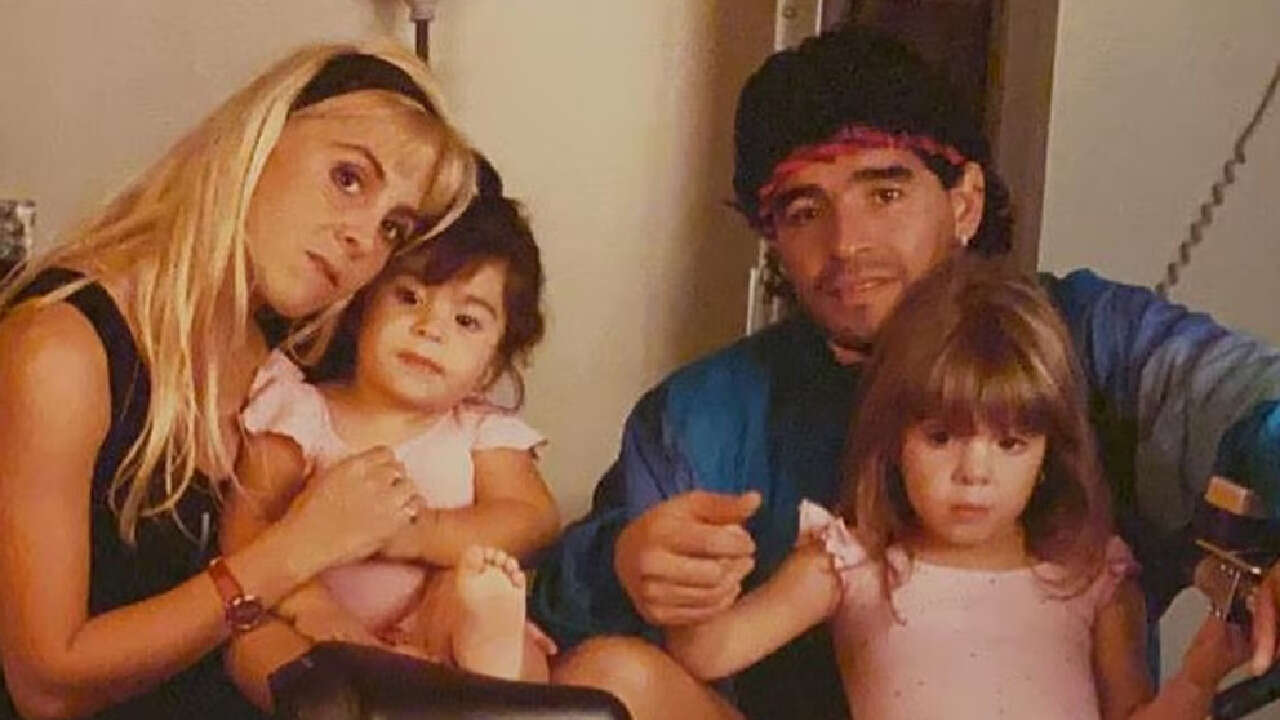 El recuerdo familiar a Diego Maradona y el impactante hallazgo de Claudia Villafañe