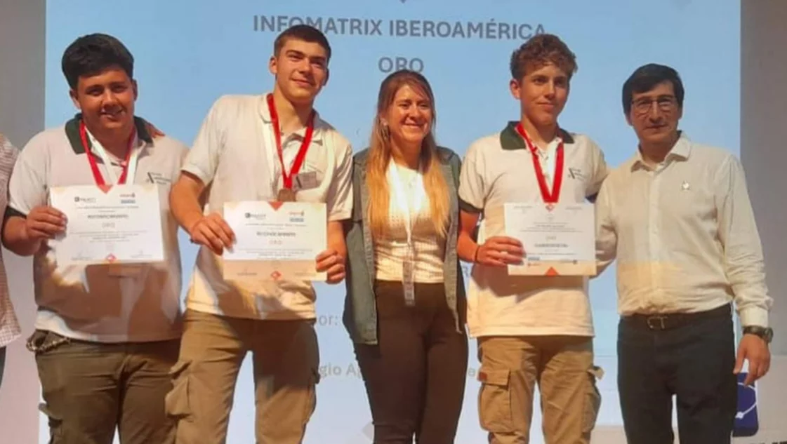 Realicó: Medalla de oro a alumnos del Colegio Preuniversitario en la Infomatrix