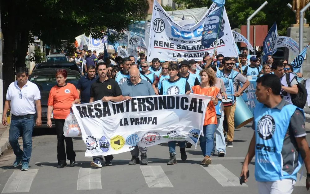Paro de la Mesa Intersindical: Para los gremios hubo alto acatamiento y para el Gobierno fue nulo