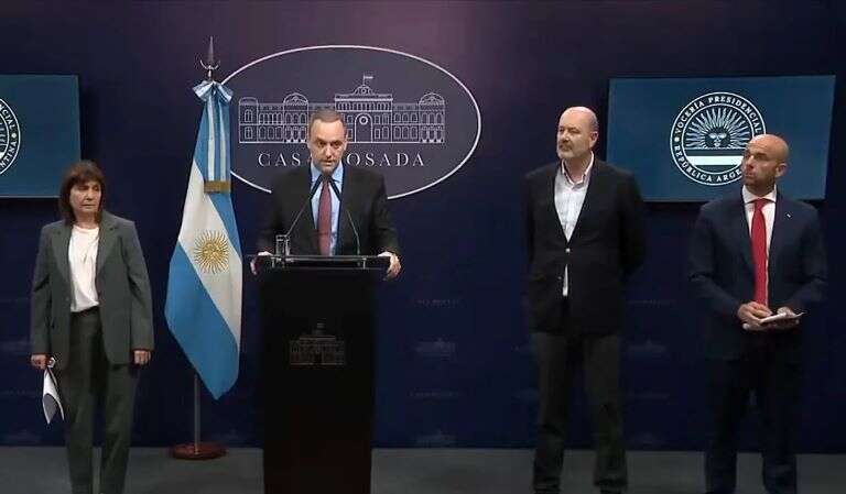 El Gobierno anunció la “desregulación” del servicio de rampas en los aeropuertos