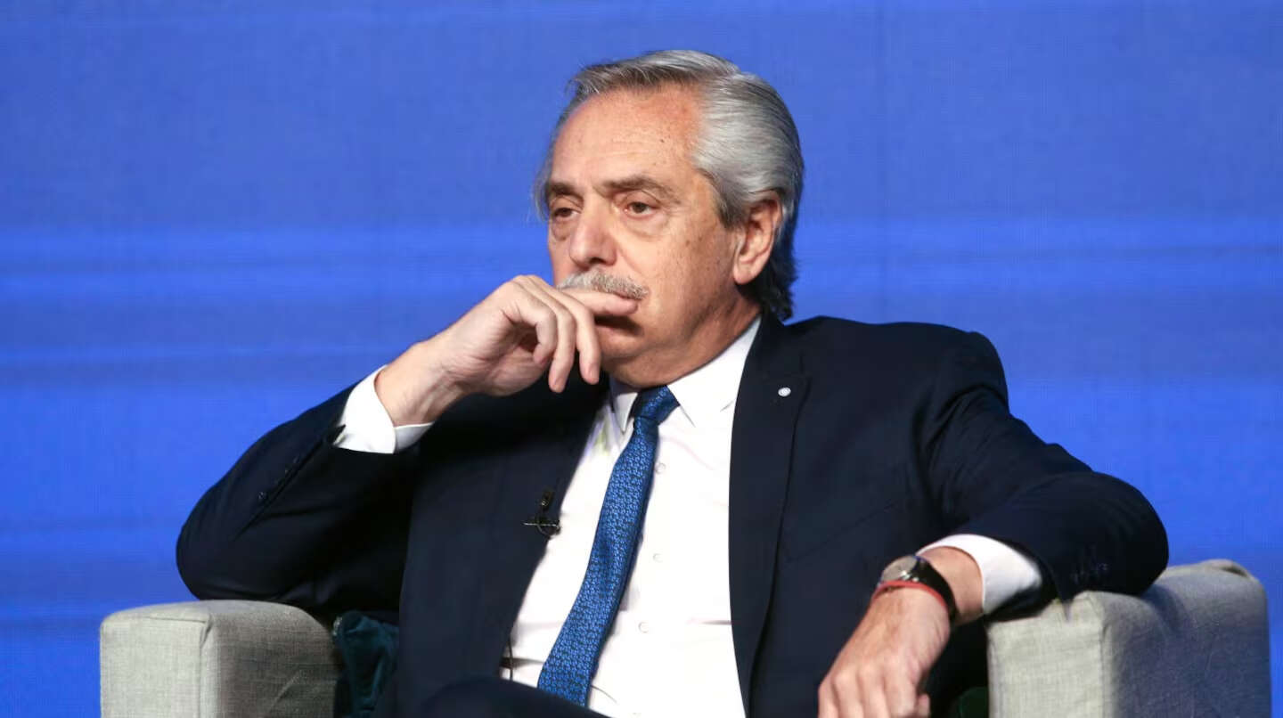 Citaron a indagatoria a Alberto Fernández en la causa de los seguros