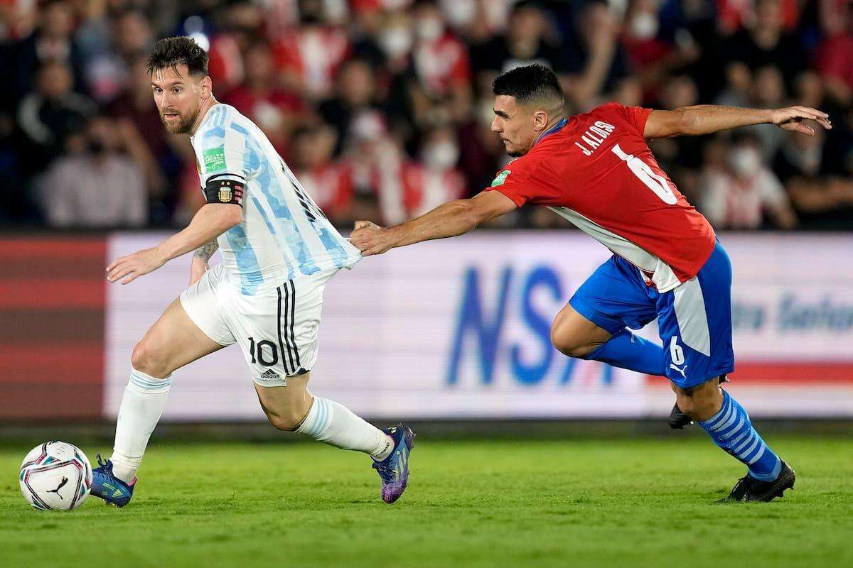 Fútbol: Argentina visita al Paraguay de Alfaro