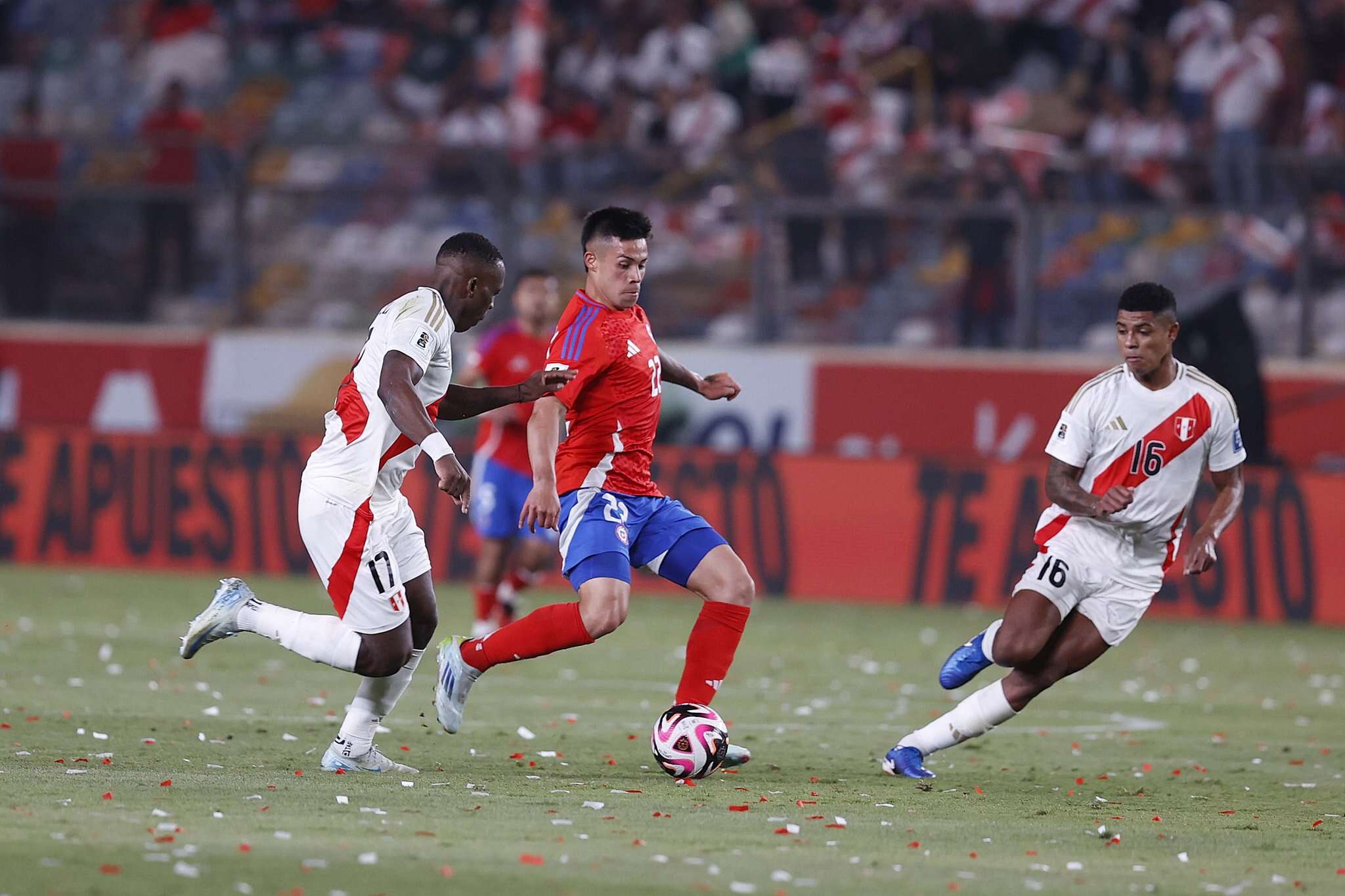 Fútbol: Perú igualó sin goles con Chile en la previa a la visita a Argentina