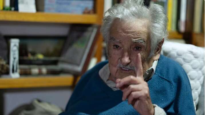 Pepe Mujica: “La vieja Kirchner está al frente del peronismo jodiendo, en lugar de dejar a las nuevas generaciones; Â¡cómo le cuesta largar el pastel!”