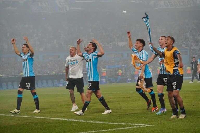 Fútbol: El 11 de Racing que irá esta tarde por la gloria en la Copa Sudamericana