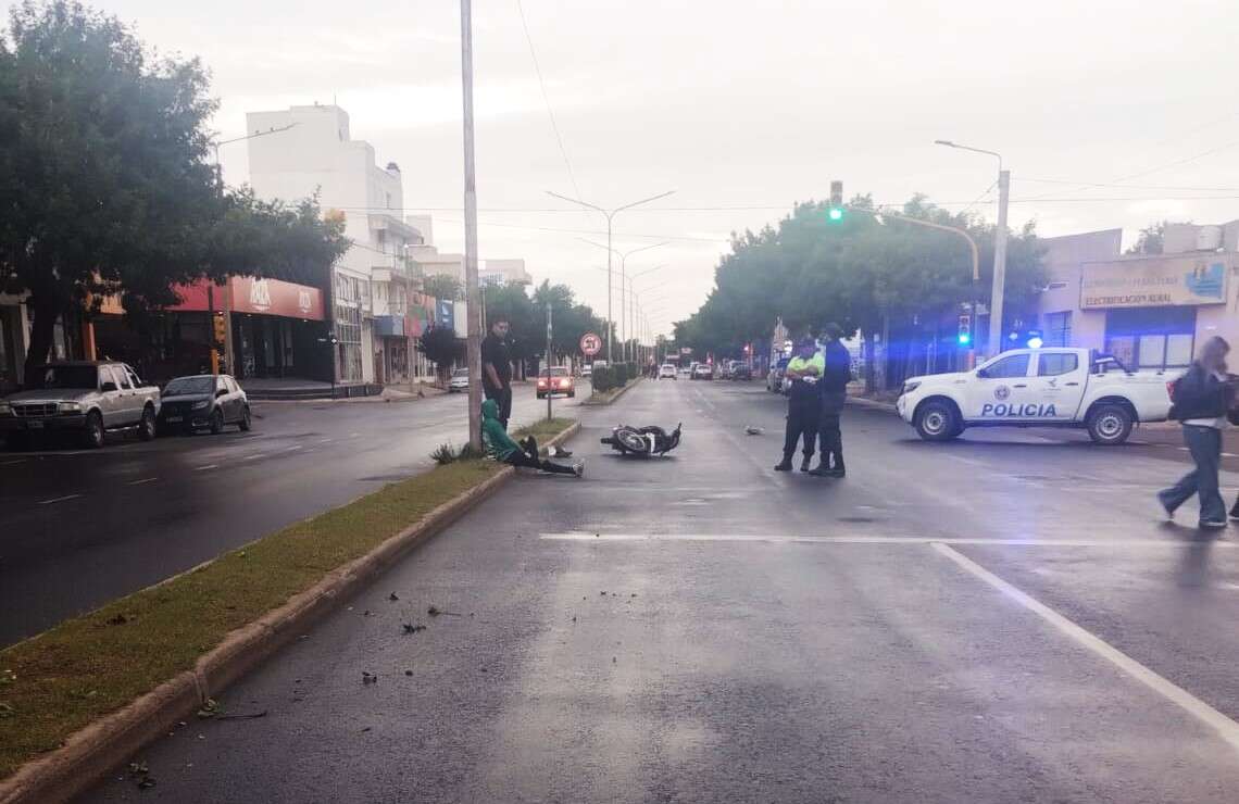 Chocaron contra un cantero de la Av. Luro y el acompañante murió