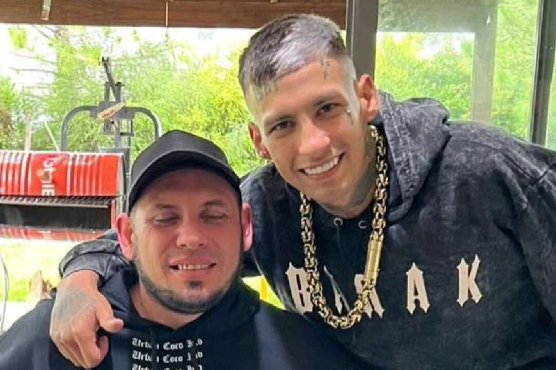 La madre de L-Gante presentó al hermano desconocido del cantante: las fotos del cumpleaños
