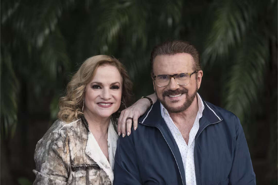 El dúo Pimpinela recibió un emotivo homenaje a su trayectoria con una escultura en su honor: “Capturó nuestra esencia”