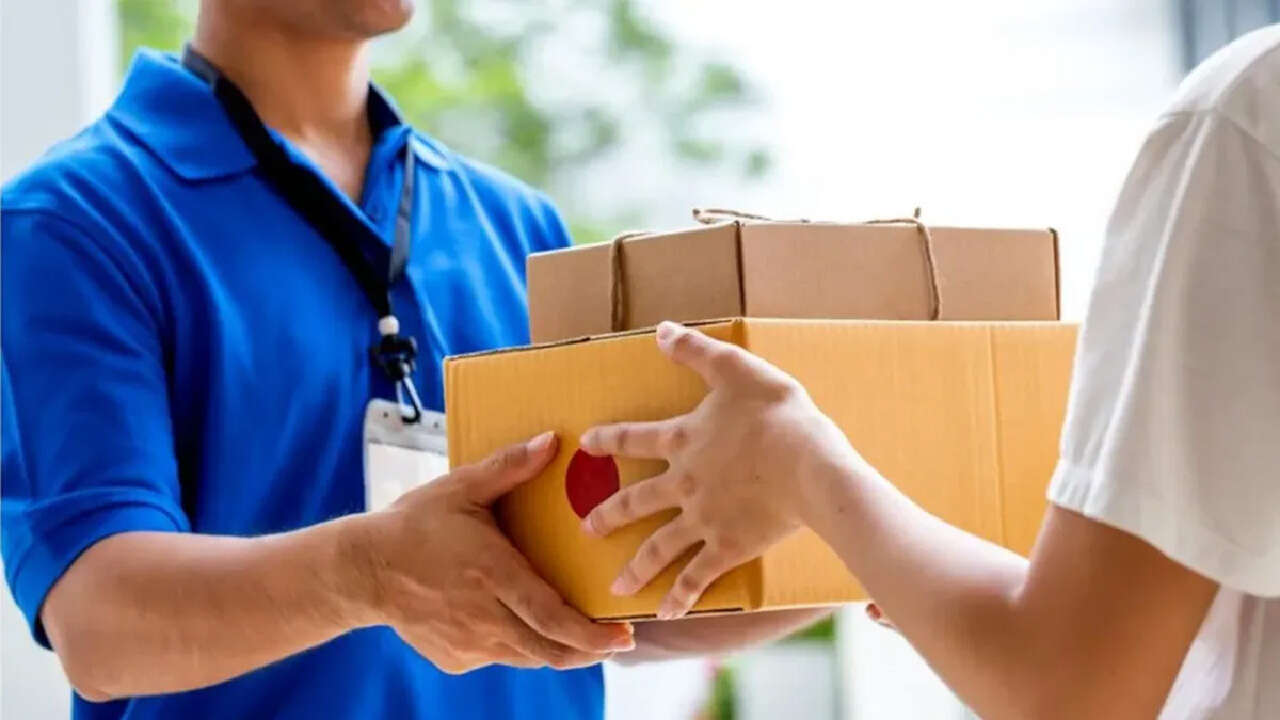 Baja de impuestos a compras online en el exterior: a qué productos beneficia la medida anunciada por Economía