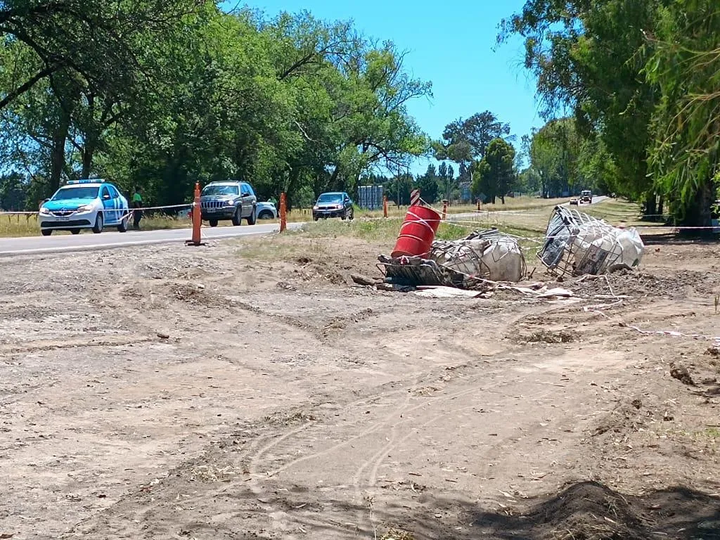 La Provincia se hizo cargo de la limpieza de ácido fosfórico tras siniestro vial en la Ruta Nacional 5 ante la inacción de Nación