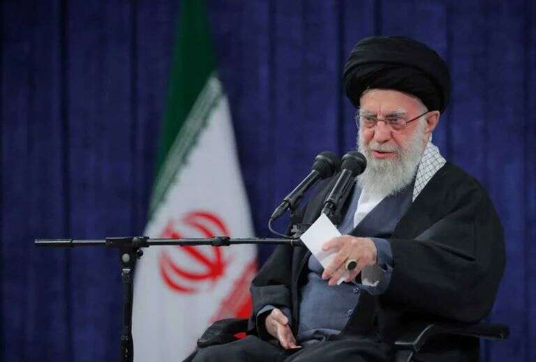 Irán: El líder supremo atribuyó la agitación política en Siria a un “complot” de Estados Unidos e Israel