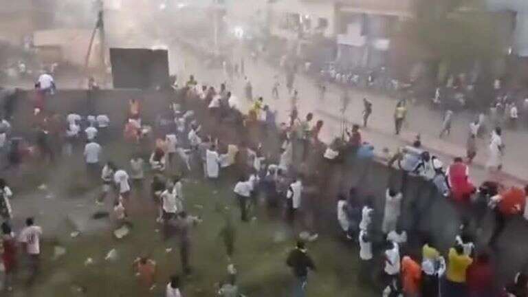 Guinea: Tragedia en un estadio de fútbol provocó al menos 56 muertos