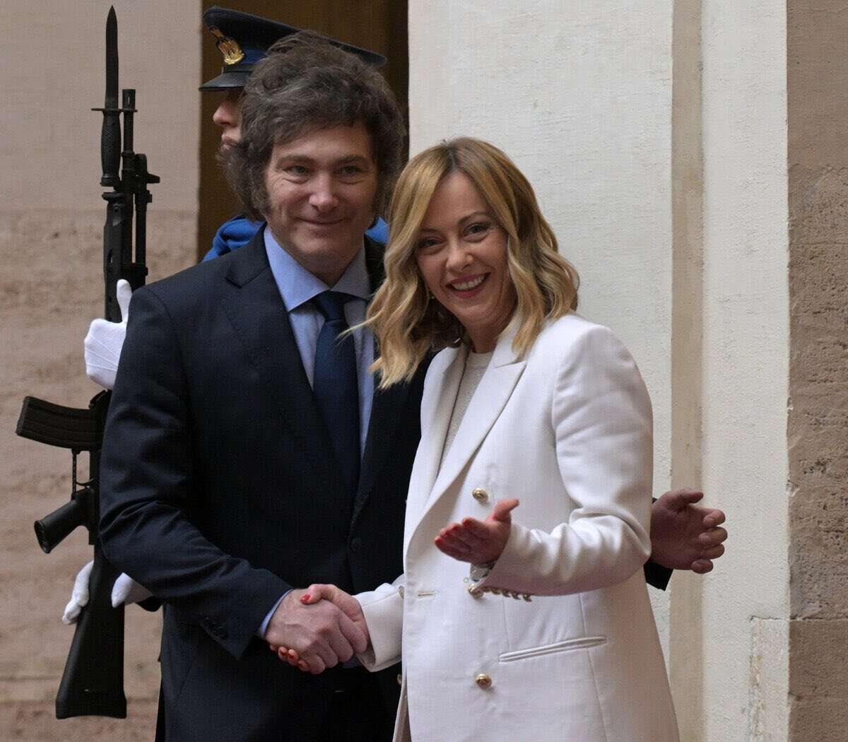 En su segundo día en Roma, Milei brindará un discurso en un festival de la derecha italiana