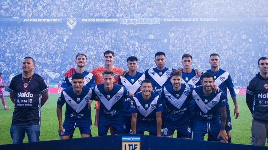 Fútbol: Vélez visita a Unión en busca del triunfo que lo deje a un paso del campeonato