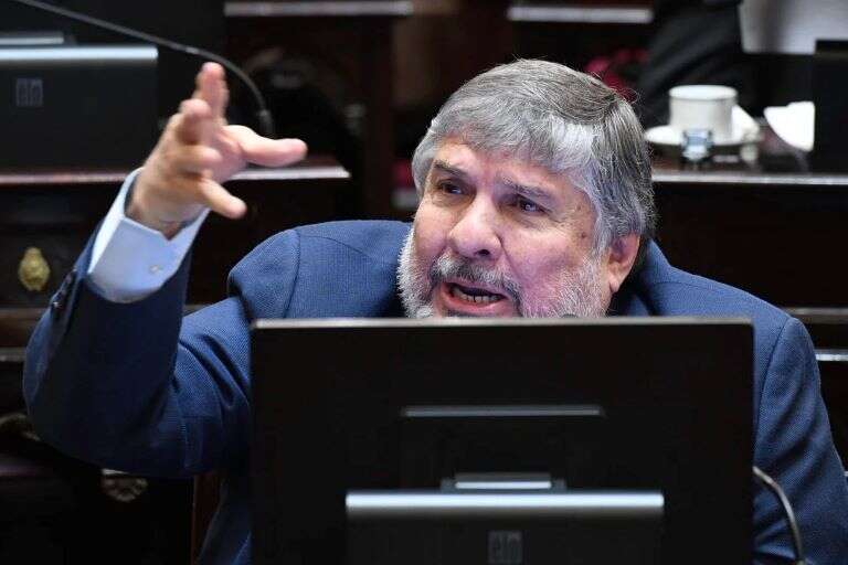 El kirchnerismo le solicitó a Victoria Villarruel una sesión especial en el Senado para expulsar al senador Kueider