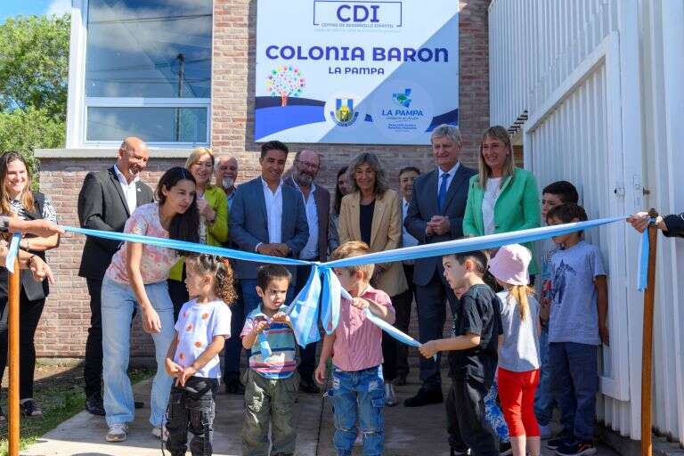El gobernador Ziliotto estuvo en Colonia Barón para inaugurar un CDI y licitar la refacción del Colegio Secundario