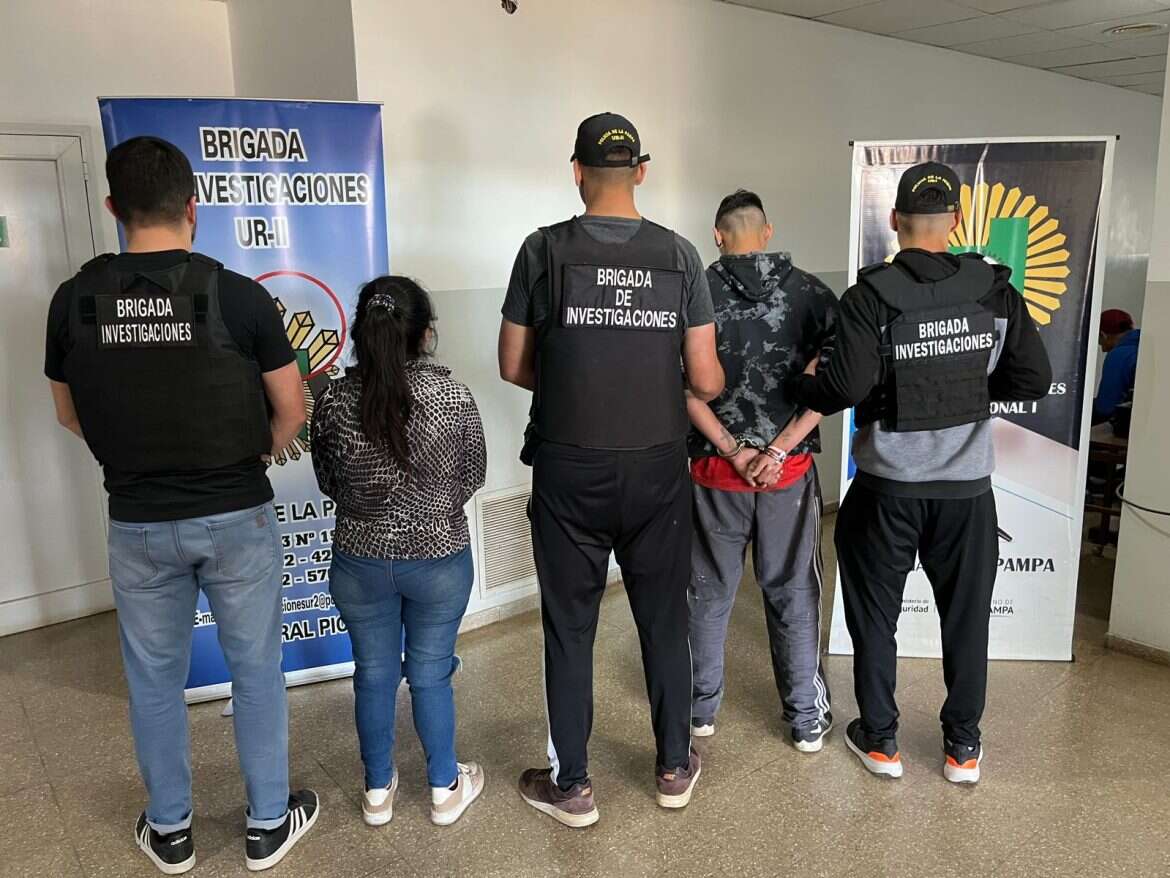 Detuvieron a una pareja encargada de “recolectar” el dinero de las estafas