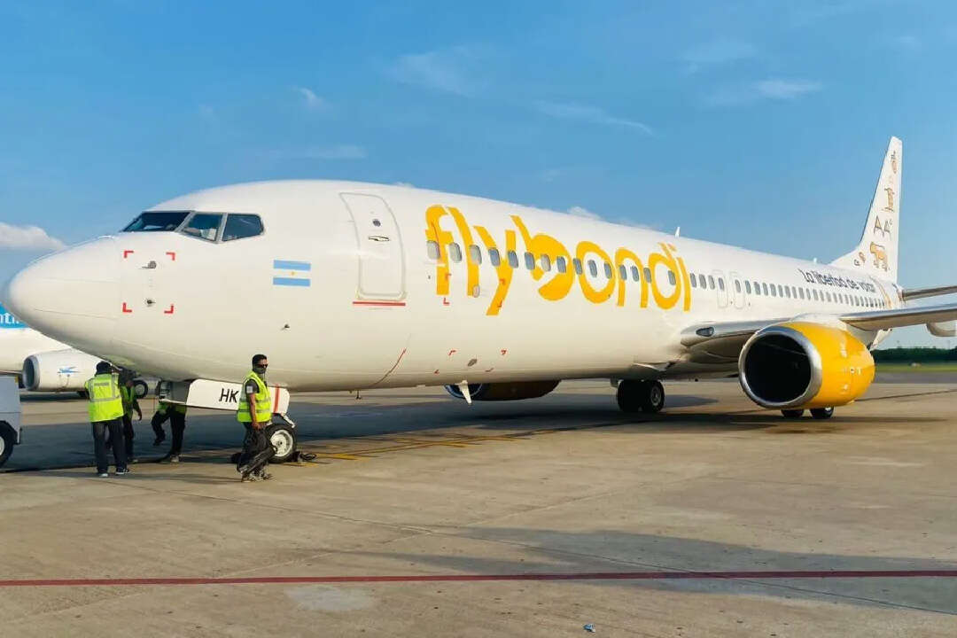 Flybondi cancela 71 vuelos durante las fiestas y afecta a más de 13.000 pasajeros