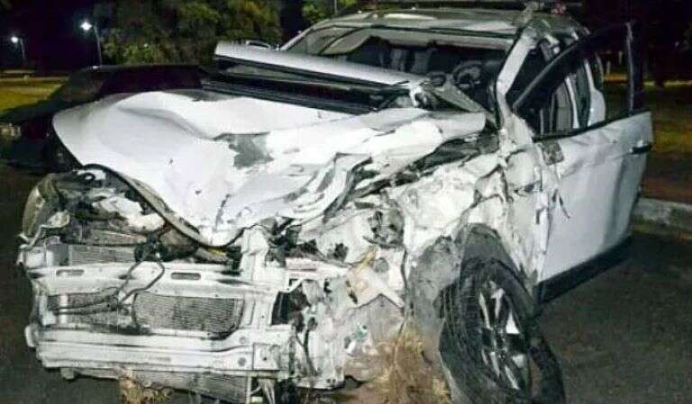 Cinco heridos en un choque entre una camioneta y un camión en el cruce de Miguel Riglos