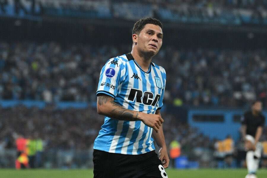 Fútbol: Juan Fernando Quintero no viaja a la pretemporada y tiene las horas contadas en Racing