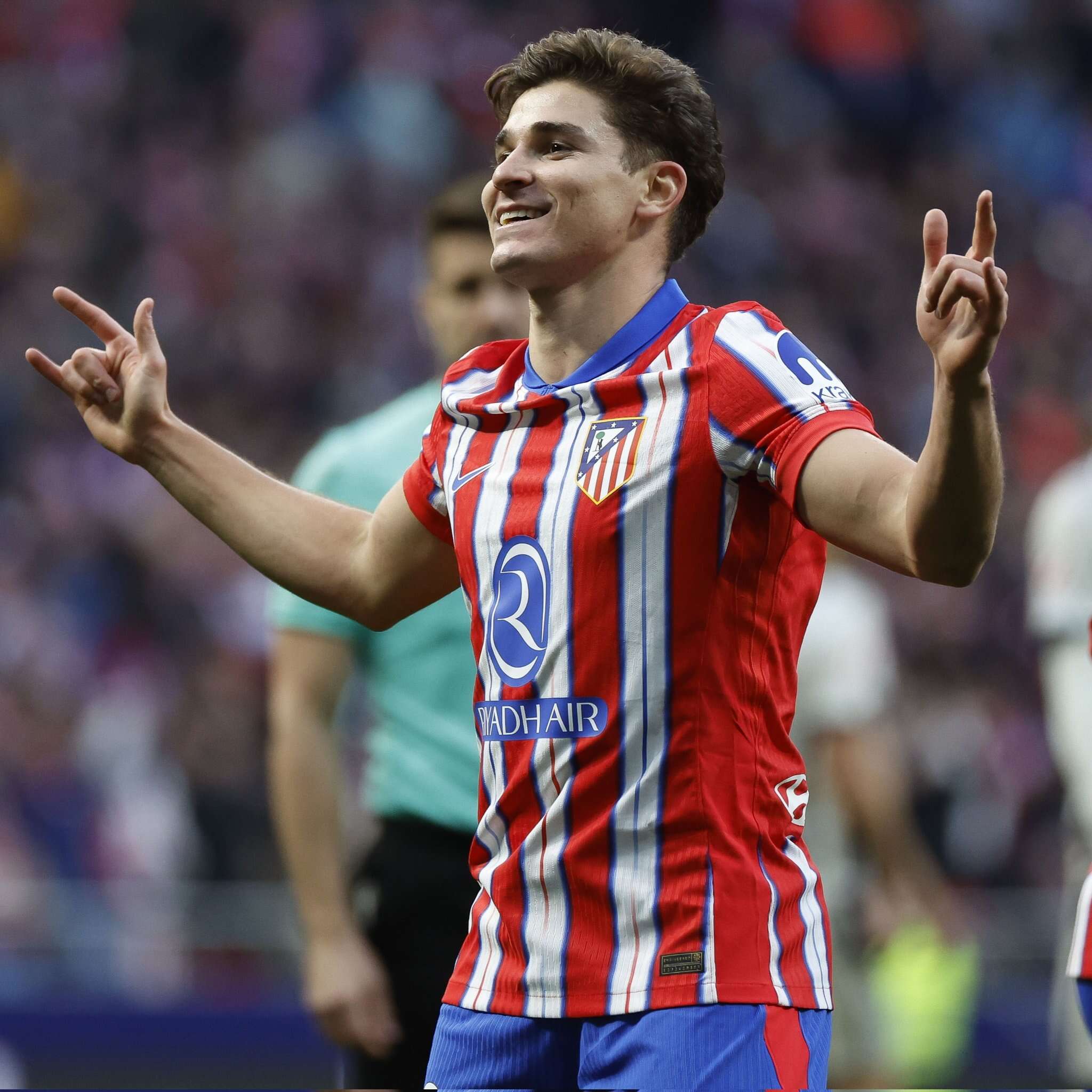 Fútbol: Con gol de Julián Ãlvarez, el Atlético Madrid ganó y quedó puntero de la liga