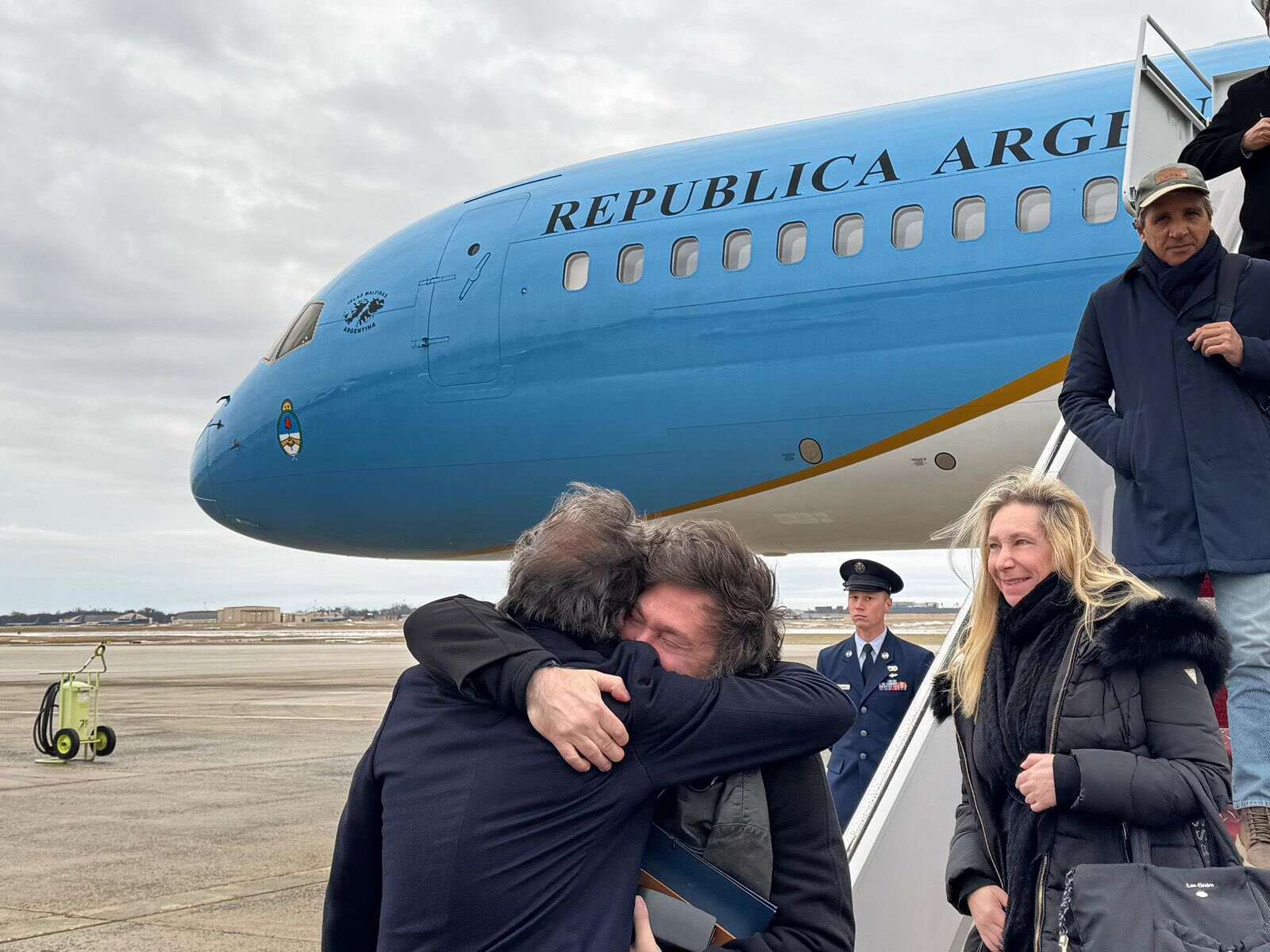 Milei llegó a Estados Unidos para participar de la asunción de Donald Trump