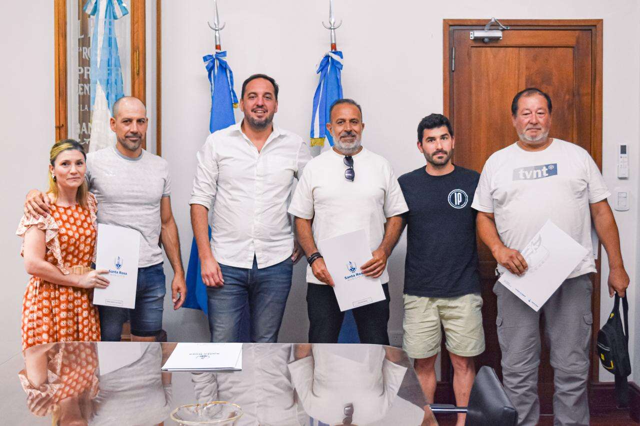 Di Nápoli entregó créditos por $ 9,6 millones a microemprendedores