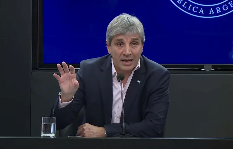 El Gobierno fomentará el uso de dólares para transacciones domésticas