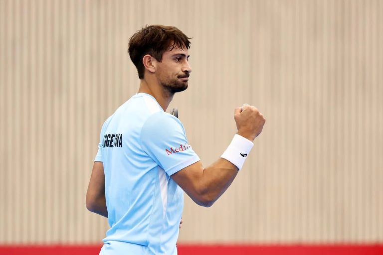 Tenis: Con Navone como héroe, la Argentina superó 3-2 a Noruega y clasificó a la segunda ronda de la Copa Davis 2025
