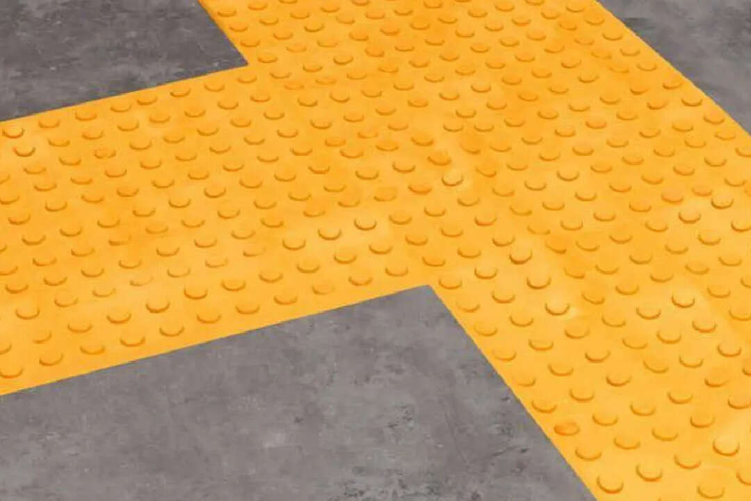 Creaciones revolucionarias: el asombroso invento que se creó por una discapacidad y se transformó en indispensable en las estaciones de trenes de todo el mundo