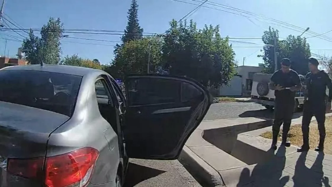 Santa Isabel: Dejó el auto en marcha, se lo robaron, y apareció en San Rafael