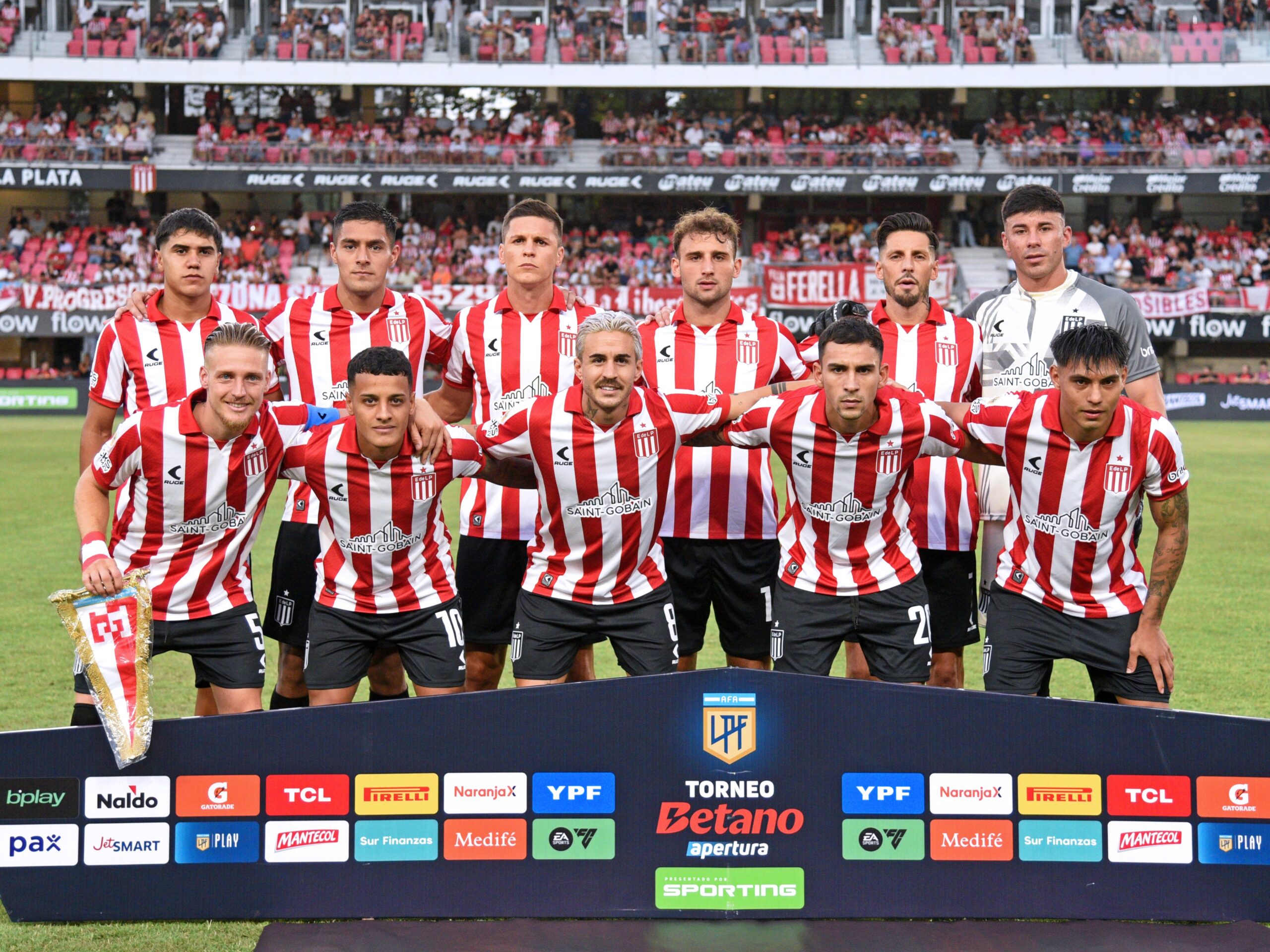 Fútbol: Estudiantes venció a Racing y estiró su buena racha
