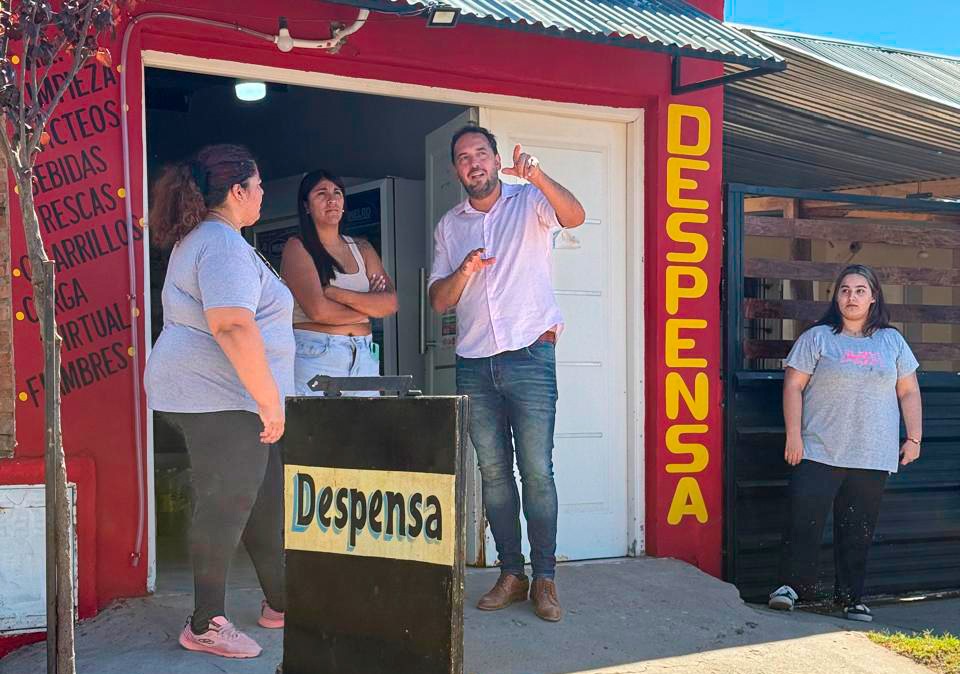 Nueva obra de asfalto en la calle Gaich: “Seguimos transformando la realidad de cada barrio”