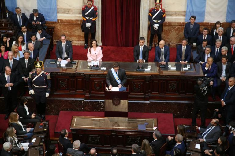 Javier Milei confirmó que hablará por cadena nacional el sábado por la noche